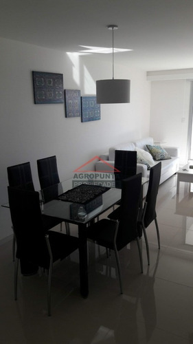 Apartamento En Brava, 1 Dormitorio- Ref: 2943