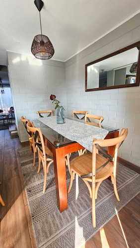Se Vende Casa 4d+4b+2est. Barrio Las Encinas, Maipu.