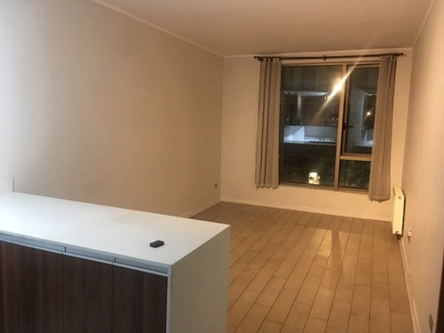 Imagen 19 de 25 de Venta Impecable Departamento Estilo Mariposa / Las Condes-