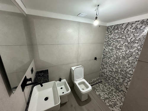 Aivi I - Parque Leloir : Duplex 3 Ambientes + Jardin