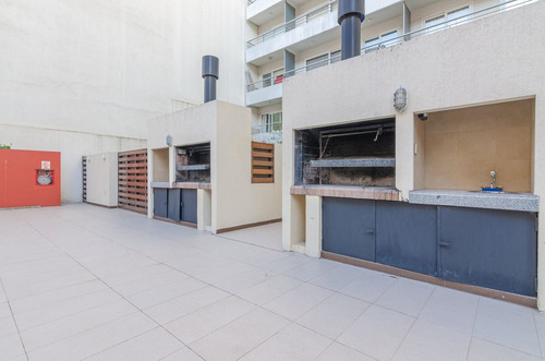 Alquiler 2 Ambientes Piso Alto Recoleta Frente