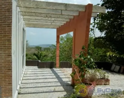 Casa Finca Con Excelente Ubicacion. Cod. 3493