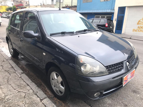 Renault - Clio Privilege 1.6 - 2006