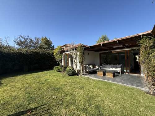 Venta Casa En Condominio Con Acceso A Laguna Piedra Roja