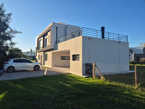 Alquiler Casa 6 Ambientes- El Principado, Canning