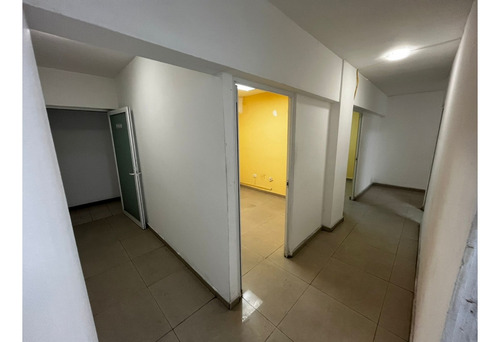 Edificio De 3 Plantas En Venta A 2 Cuadras De Cintermex