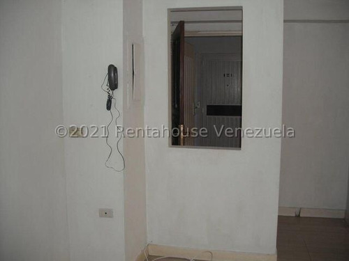 Imagen 16 de 22 de Amplio Apartamento En Alquiler Los Ruíces #22-3501