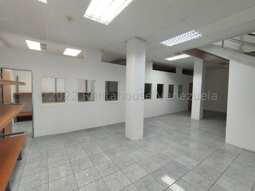 Imagen 2 de 12 de Livy Ramírez Vende Edificio En Los Dos Caminos Mls #23-7680