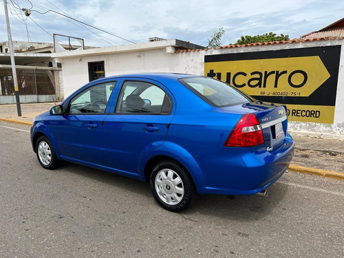 Imagen 3 de 15 de Chevrolet Aveo Lt
