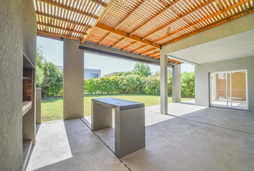 Casa En Venta Barrio Cerrado Los Alisos