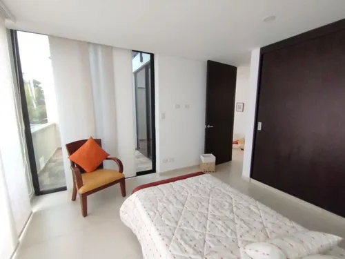 Casa En Venta En Marsella. Cod V14704