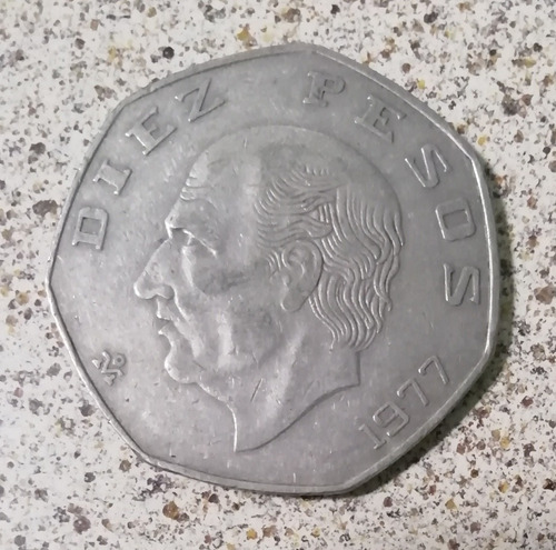 Moneda De 10 Pesos Hidalgo Heptagonal 1977 Bien Conservada.