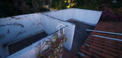 Casa En Venta En El Tesoro, 3 Dormitorios!-ref:10