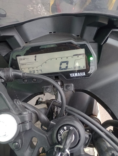 Yamaha R15