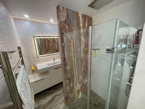 Imagen 18 de 23 de Lmgc Vende Moderno Loft En La Urb Campo Alegre Cod: 22-27641