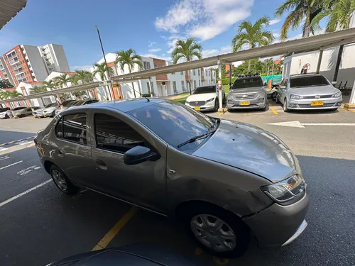 Renault Logan 1.6 Authentique