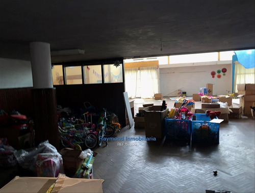 Excelente Local De 774m2 A Metros De Gral Flores