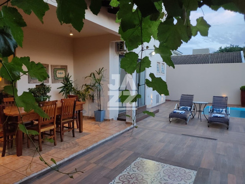 Imagem 12 de 30 de Requintada Casa De Dois Pavimentos, Localizada No Jd Europa Na Cidade De Assis. - 27180