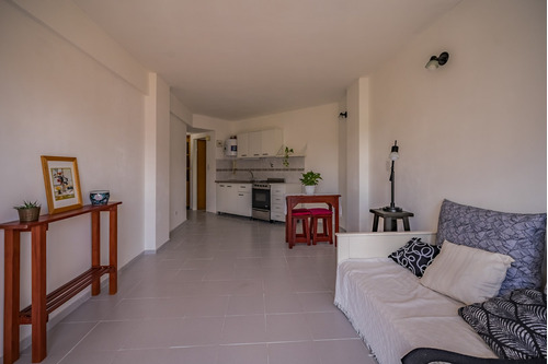 Departamento Monoambiente En Venta En Morón, G.b.a. Zona Oeste, Argentina