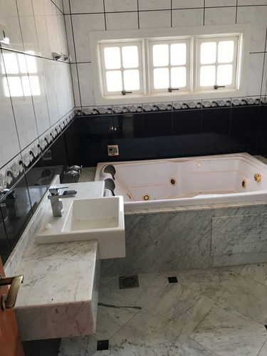 Imagem 5 de 14 de Casa Nova Em Estilo Normando / Piracaia Ca-508