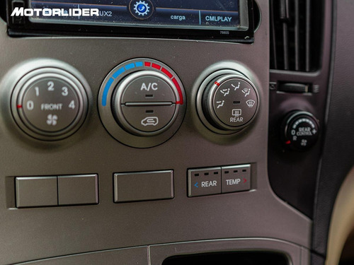 Imagen 14 de 25 de Hyundai H-1 2.5 Gls 12 Asientos | Permuta / Financia