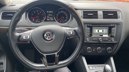 Volkswagen Jetta 2.0 Comfortline Flex Aut 4p