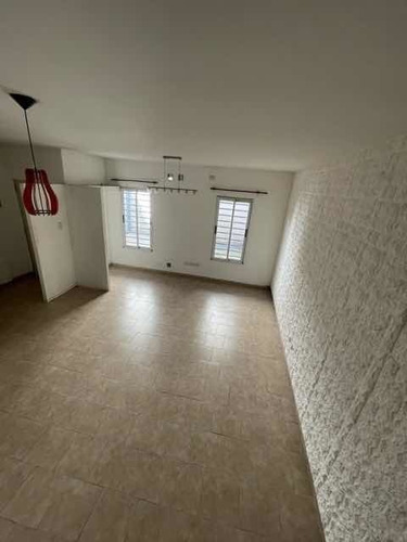 Imagen 5 de 11 de Venta- Duplex 3 Ambientes Apto Credito En Luis Guillon !