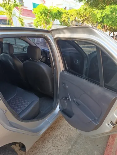 Renault Logan 1.6 Authentique