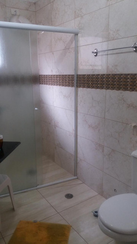 Casa Sobrado De 3 Quartos Com Garagem Bem Localizada