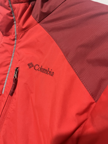 Chamarra Columbia Roja Acolchada Talla L (14-16) Niño (Usado)