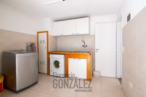 Casa 4 Amb. Con Terraza Quincho Y Parrilla En Barrio Naon