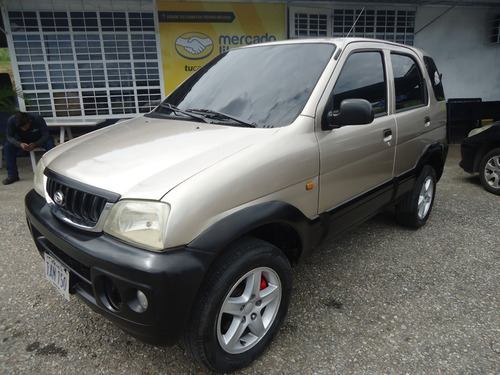 Imagen 1 de 12 de Toyota Terios