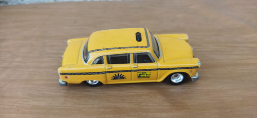 Hotwheels Taxi Checker Cab Llantas Goma  2014