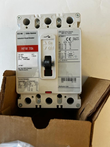 Hfwf3200v Interruptor De Caja Moldeada Completo 