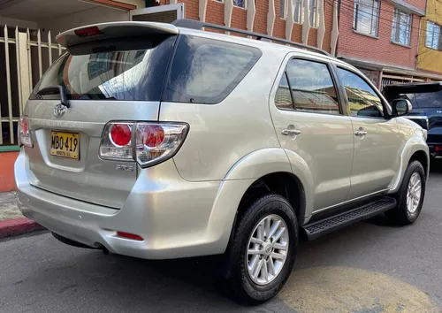 Toyota Fortuner 2.7 cc gasolina automática 4*2.