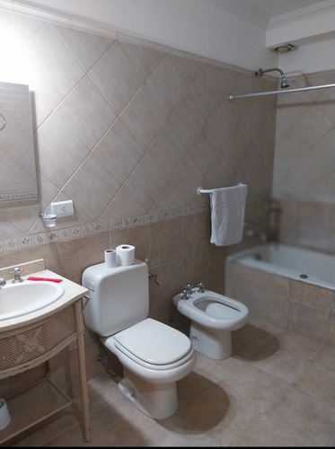 Triplex De 4 Ambientes 210m2 Ramos Mejia