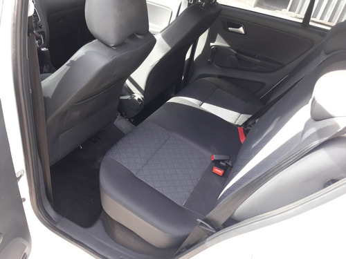 Imagen 7 de 8 de Volkswagen Suran 1.6 Comfortline 101cv Ab 2014