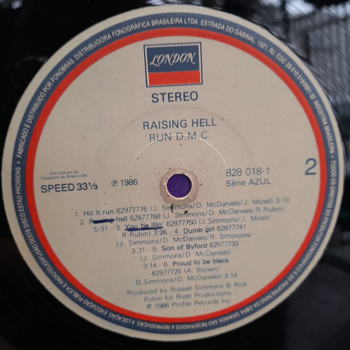 Imagem 3 de 6 de Vinil Lp Raising Hell Run D.m.c 1986 Bom Estado 828 018
