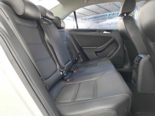 Imagem 8 de 14 de Volkswagen Jetta 2013 2.0 Comfortline Flex 4p Automática
