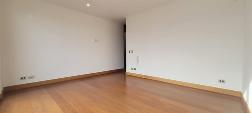 Casa En Arriendo De 6 Dorm. Colegio Huinganal