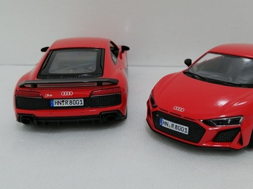 Audi R8 Coupe/escala 1:36/kinsmart/12.5cms Largo/metálico. 