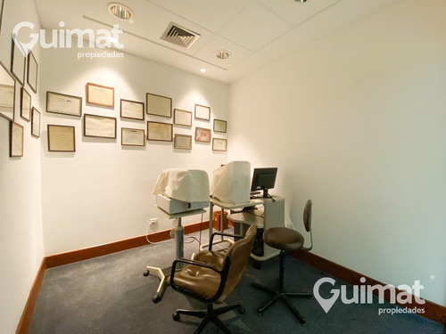 Imagen 7 de 30 de Edificio Comercial - Nuñez Clinica Oftalmologica, Quirofanos Cirugia.