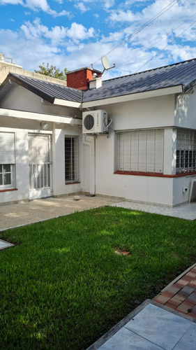 Chalet 4 Ambientes En Excelente Ubicacion, A Una Cuadra De Avenida Arieta Y Bermudez.