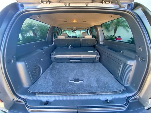 Imagem 6 de 10 de Chevrolet Suburban 4x4 5.3 V8 7 Lugares