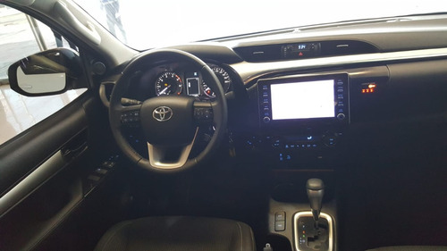 Toyota Hilux 2.8 Cd Srv 177cv 4x4 At
