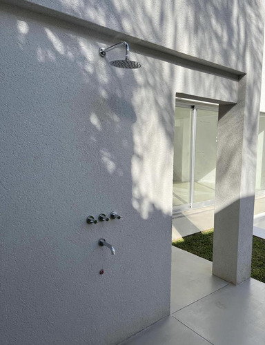 Casa En Venta - Acassuso - Av Libertador Hacia El Río