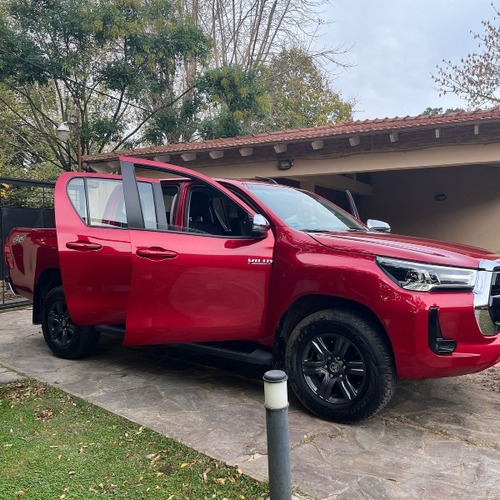 Toyota Hilux Srv 2.8 Tdi 4x4 Manual, Modelo 2024