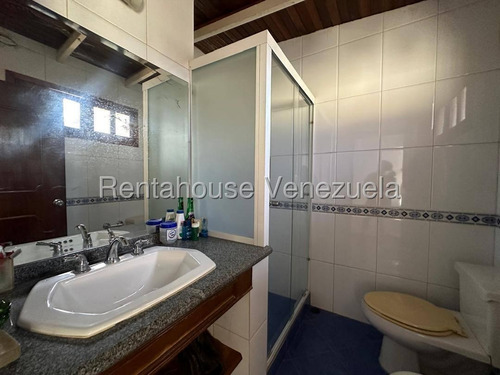 Amplia Y Luminosa Casa En Venta Urb La Mendera Cabudare Eo