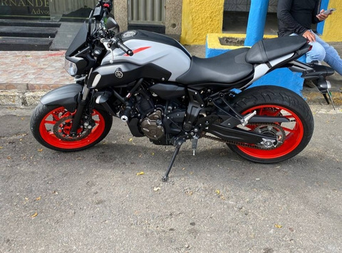 Imagem 1 de 13 de Yamaha Mt-07