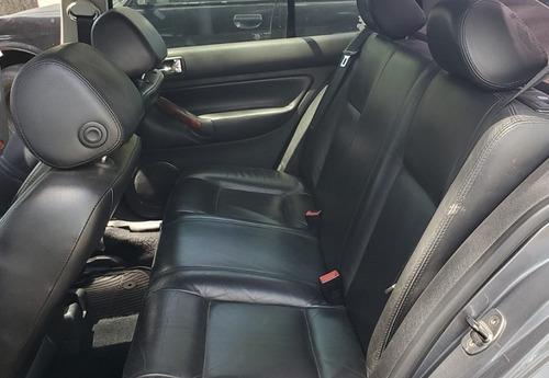 Volkswagen Bora 1.8t Highline Tiptronic Cuero Techo 2006